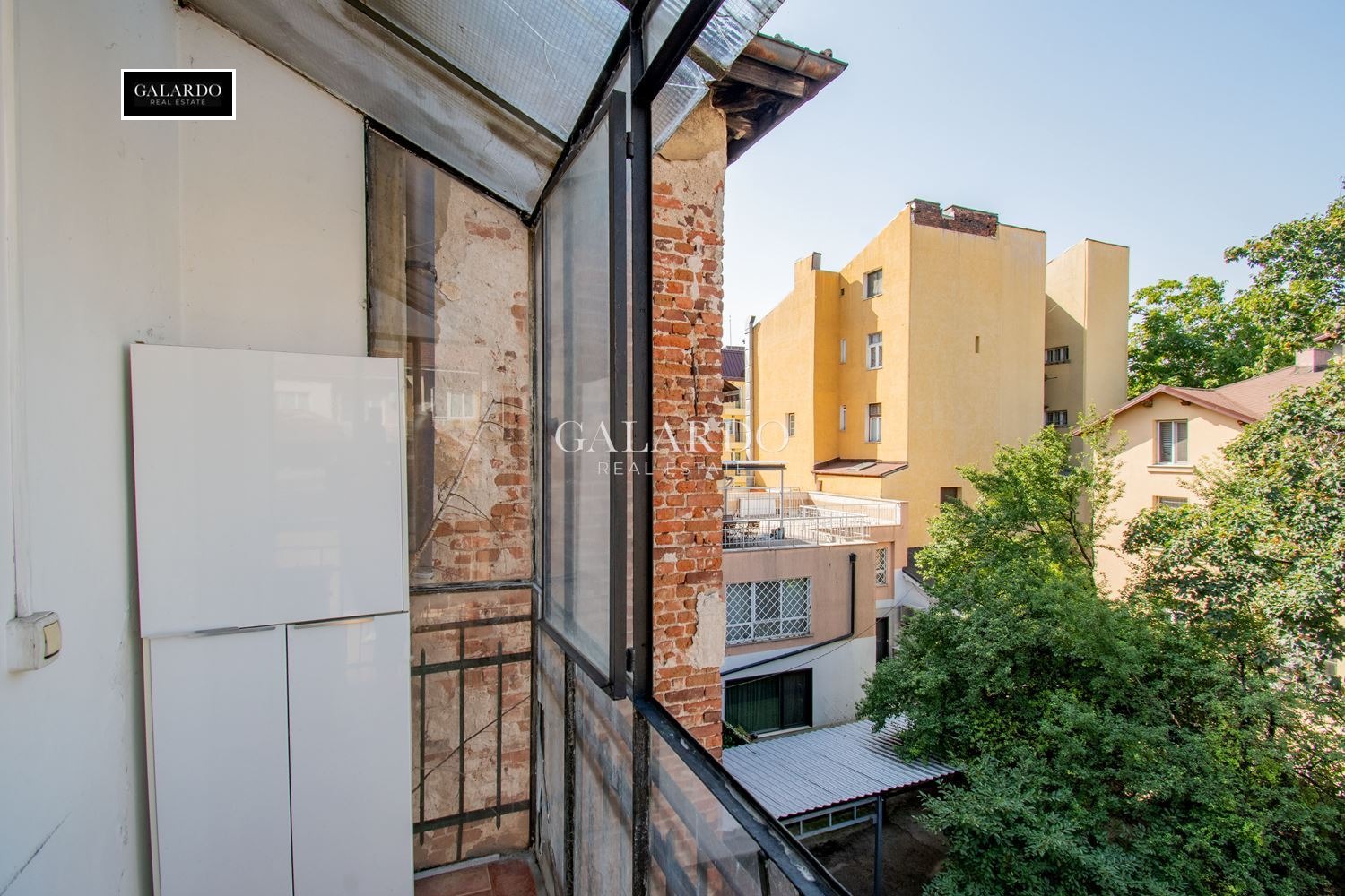Продава МНОГОСТАЕН, гр. София, Център, снимка 6 - Апартаменти - 56213460
