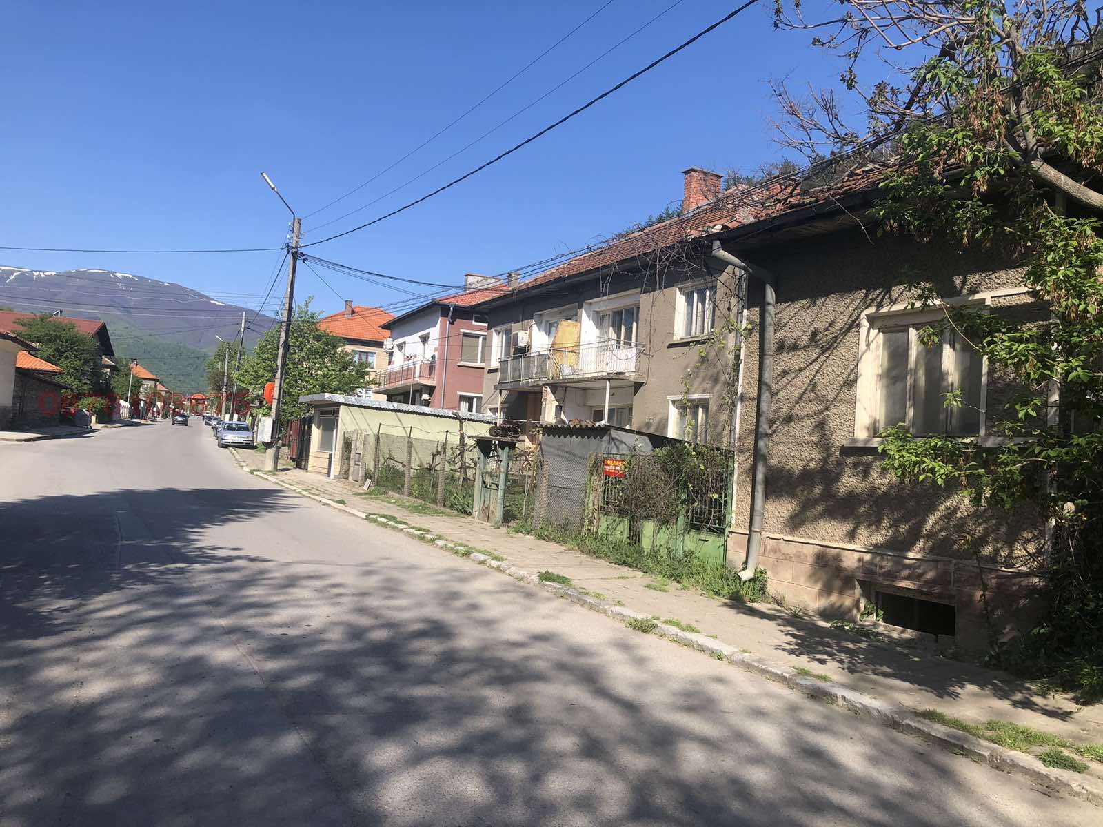 Продава КЪЩА, гр. Берковица, област Монтана, снимка 4 - Къщи - 55476481