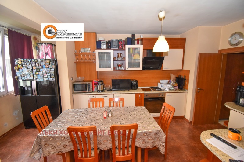 In vendita  2 camere da letto Sofia , Liulin 10 , 105 mq | 24624507