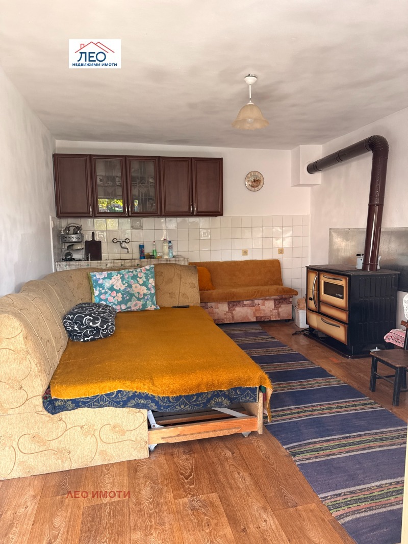 Продава КЪЩА, с. Ряховците, област Габрово, снимка 7 - Къщи - 52642025