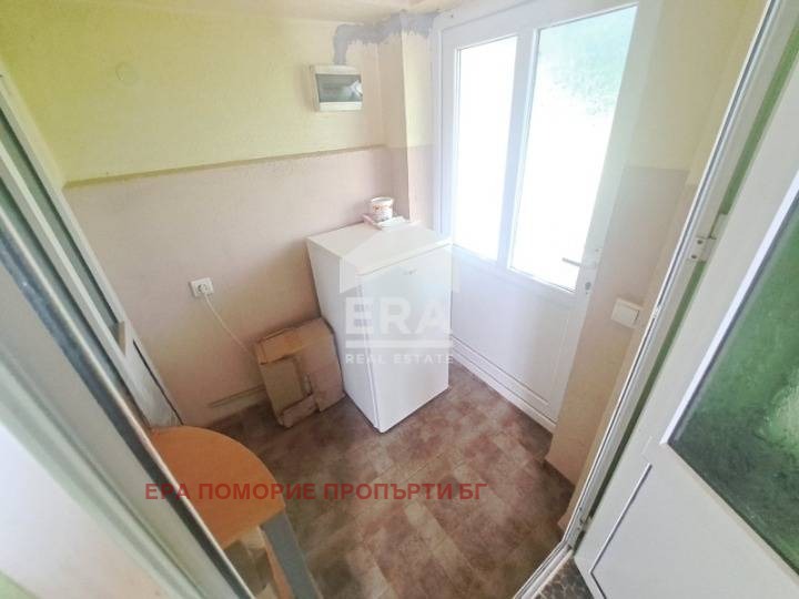 Продава КЪЩА, с. Подвис, област Бургас, снимка 17 - Къщи - 54640682