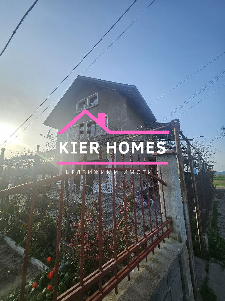 Продава КЪЩА, с. Загоре, област Стара Загора