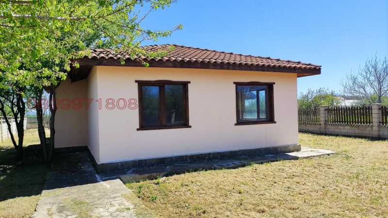 Продава КЪЩА, с. Селце, област Добрич, снимка 2 - Къщи - 52778843