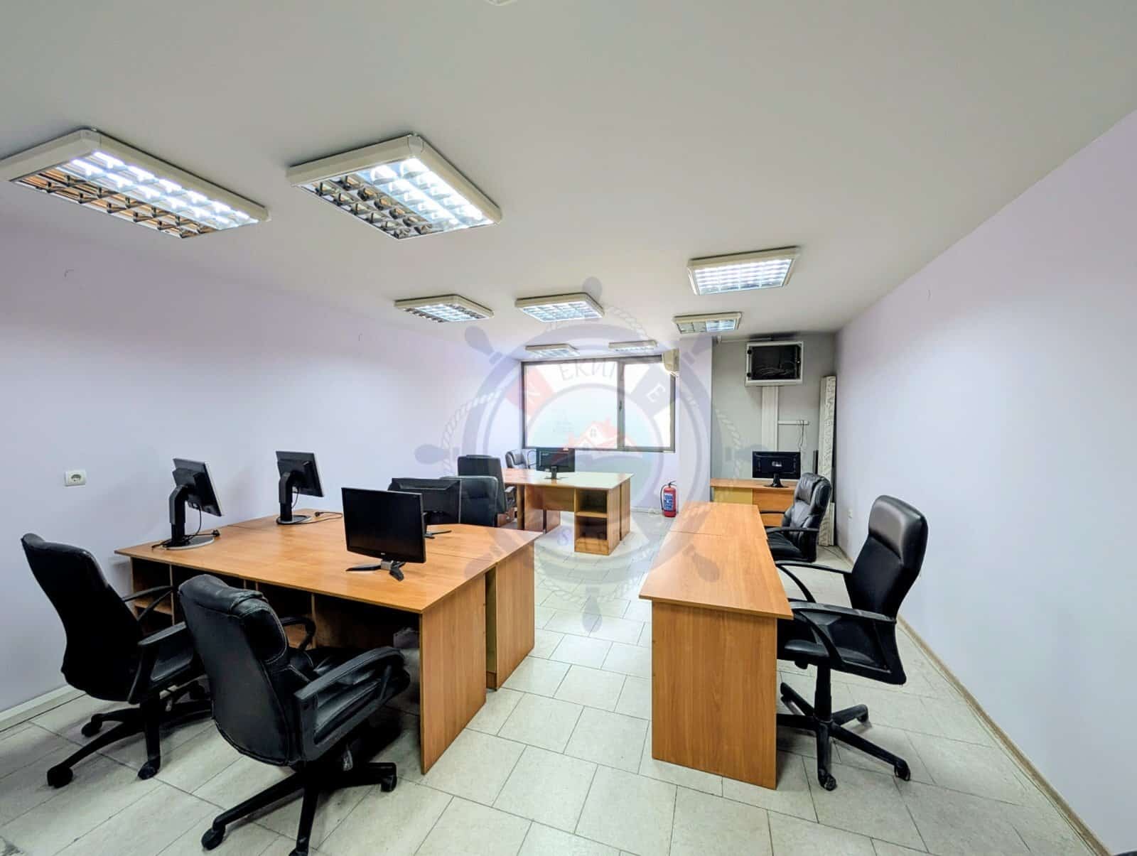 Продава ОФИС, гр. Варна, Център, снимка 2 - Офиси - 54549974