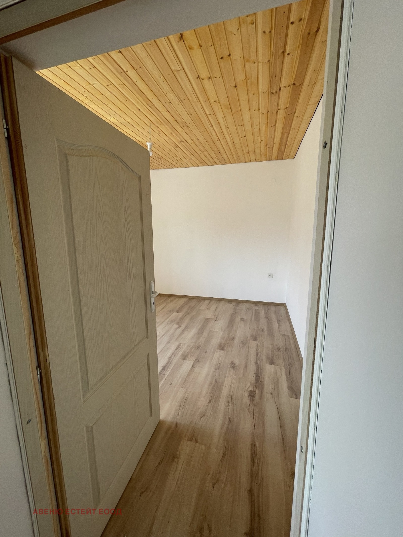 Продава КЪЩА, с. Змеево, област Добрич, снимка 7 - Къщи - 54082367