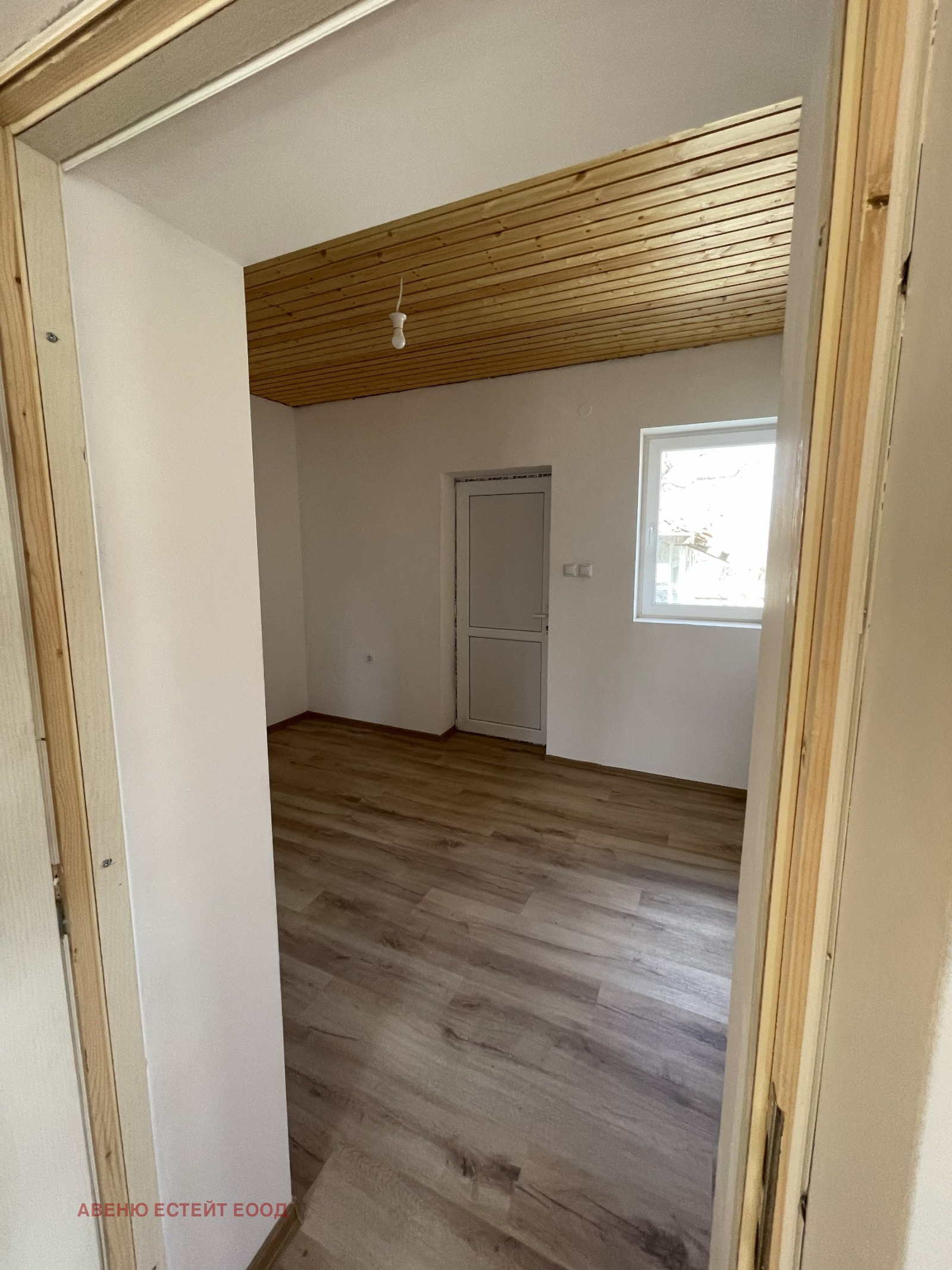 Продава КЪЩА, с. Змеево, област Добрич, снимка 9 - Къщи - 54082367