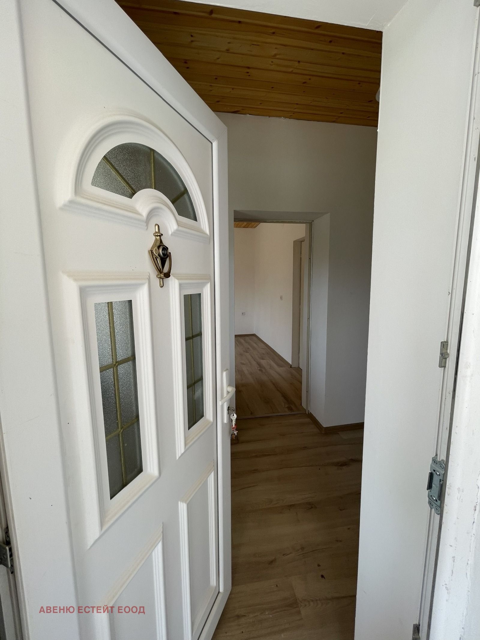 Продава КЪЩА, с. Змеево, област Добрич, снимка 5 - Къщи - 54082367