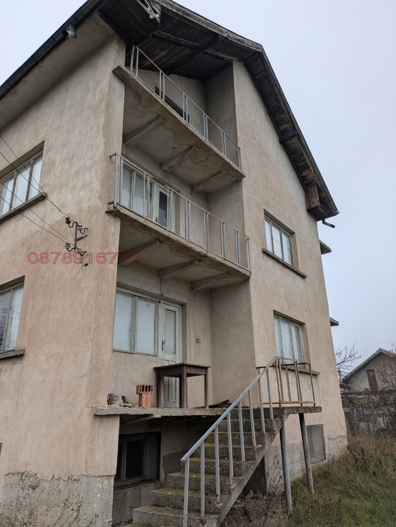 Продава КЪЩА в област Враца, гр. Криводол - 111 кв.м / 90 000 € » 176 024.70 лв.
