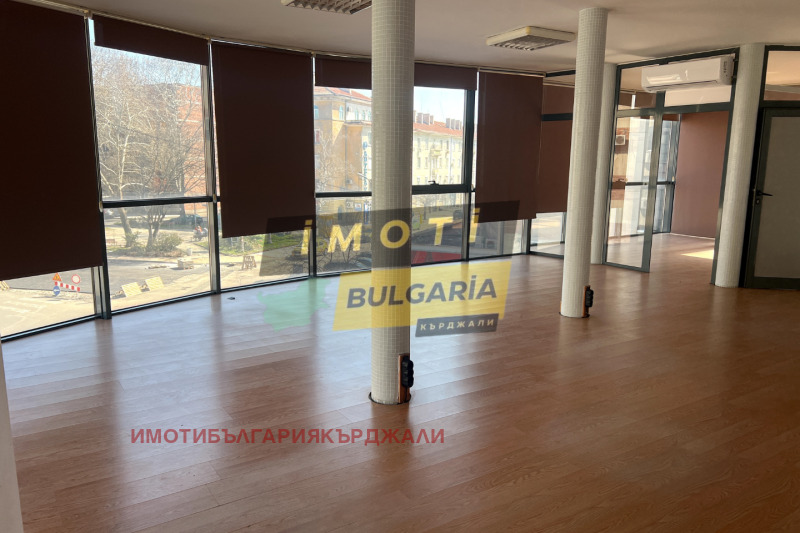 Til salg  Kontor Kardzhali , Tsentar , 76 kvm | 41389921 - billede [3]
