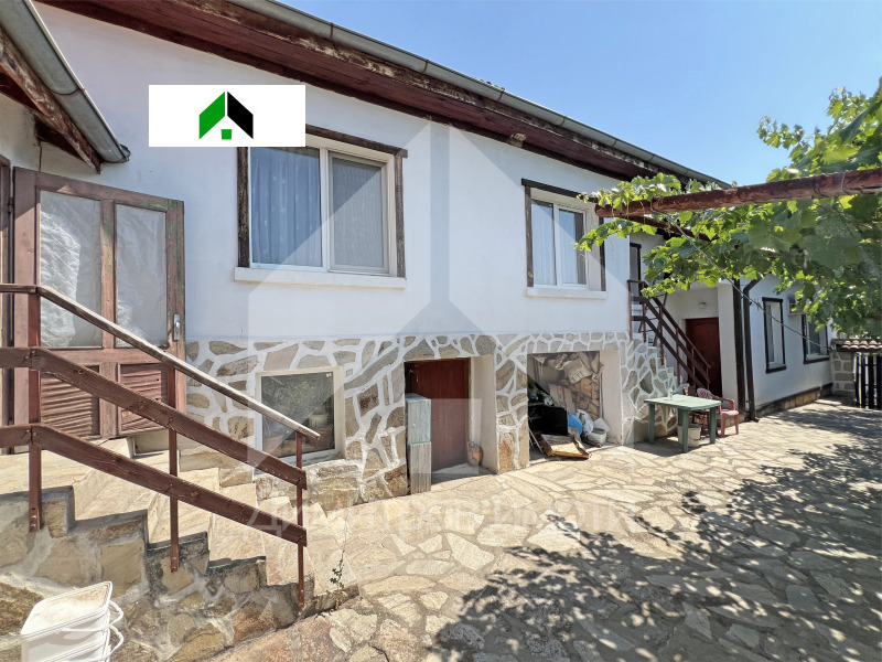 In vendita  Casa regione Shumen , Novi pazar , 105 mq | 94801869