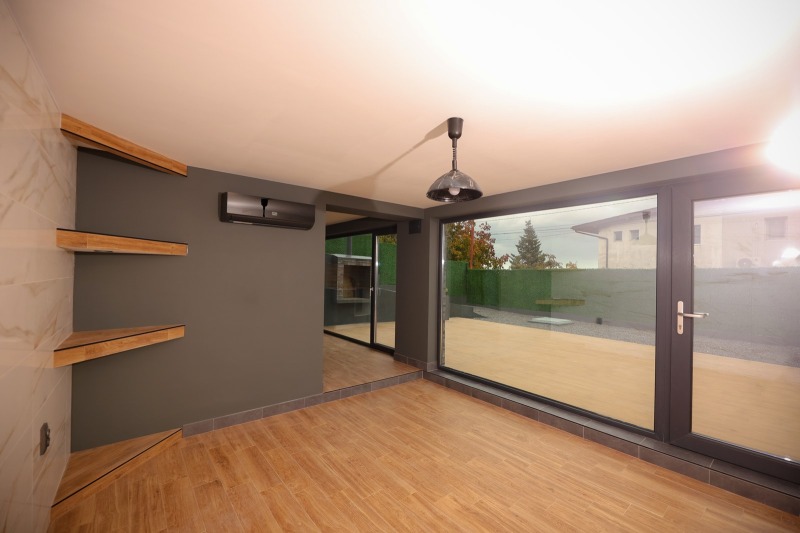 Продава КЪЩА, гр. Балчик, област Добрич, снимка 9 - Къщи - 52140740