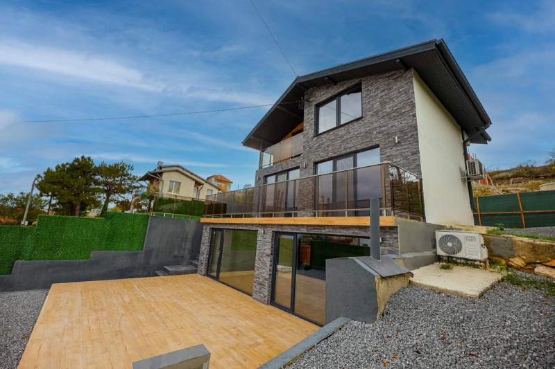 Продава КЪЩА, гр. Балчик, област Добрич, снимка 3 - Къщи - 52140740