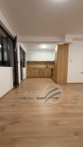 Продава 3-СТАЕН, гр. Варна, Център, снимка 2
