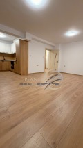 Продава 3-СТАЕН, гр. Варна, Център, снимка 1