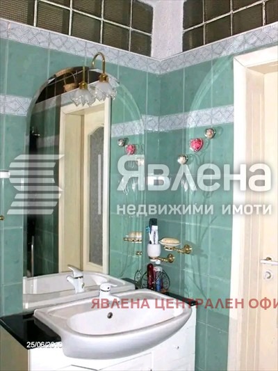 Продава 3-СТАЕН, гр. София, Оборище, снимка 2 - Апартаменти - 56261767