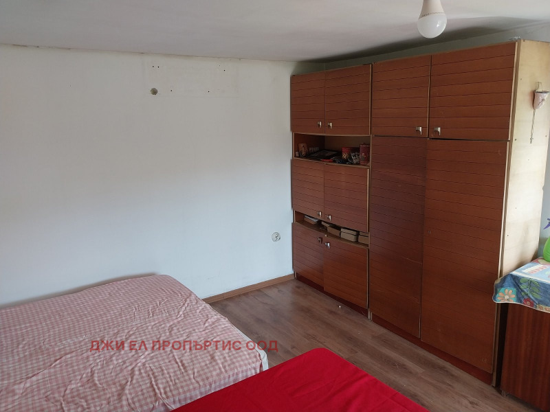 Продава КЪЩА, област София, с. Владо Тричков • 200000 € / 391166.00 лв. • 22906077 1