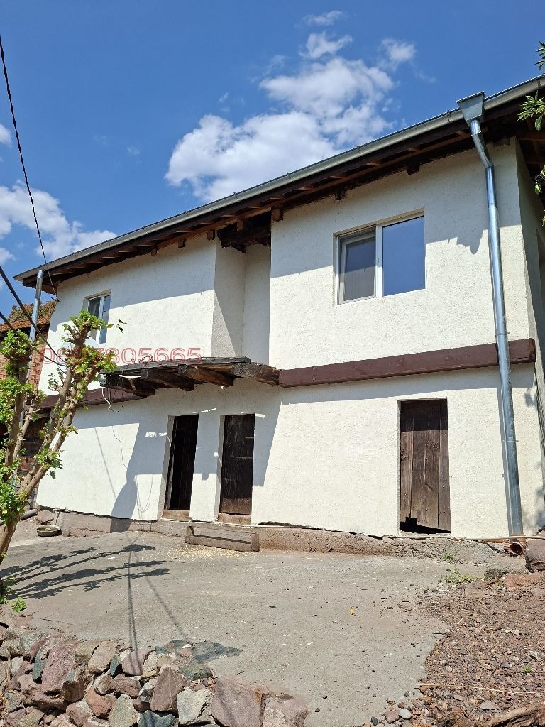 Продава КЪЩА, с. Зверино, област Враца