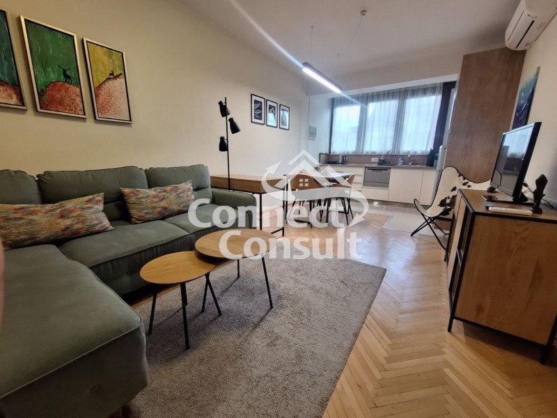 In vendita  1 camera da letto Plovdiv , Tsentar , 50 mq | 37374042