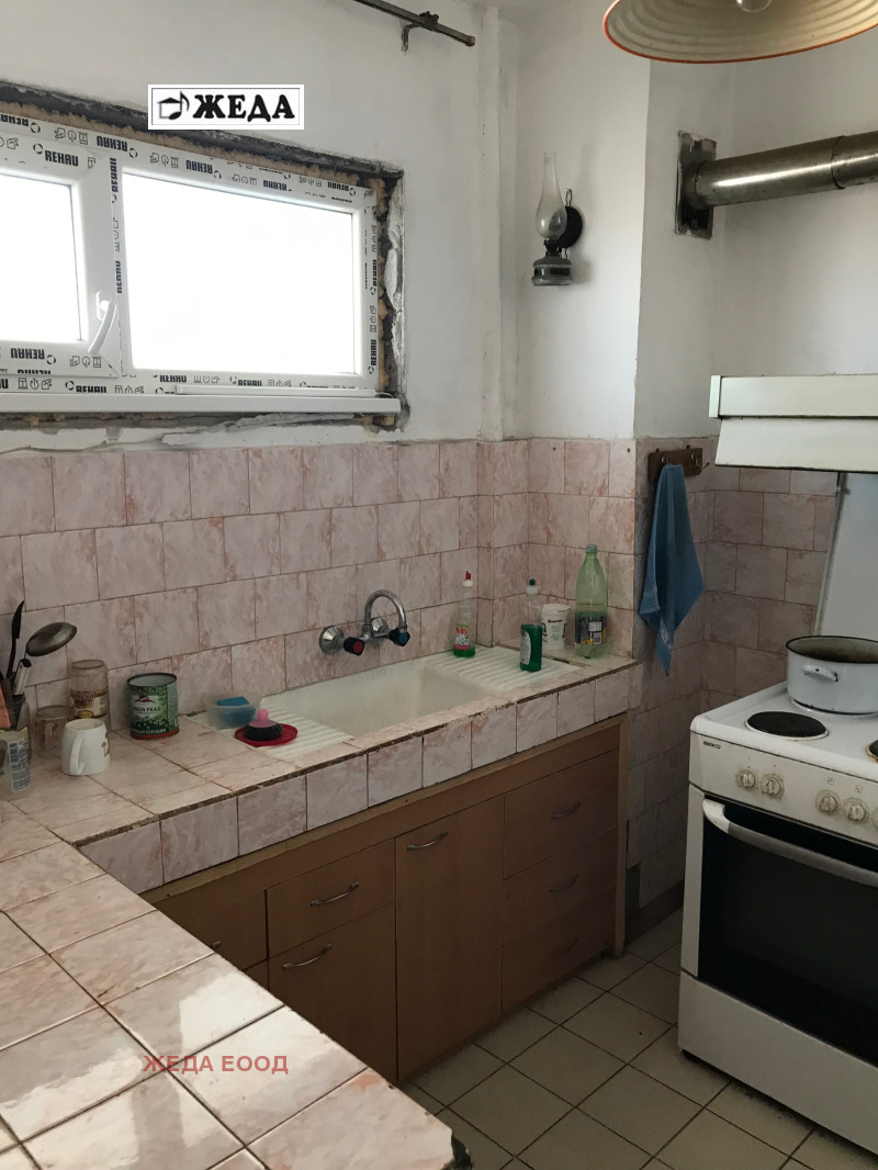 Продава  3-стаен град Плевен , Идеален център , 83 кв.м | 22579790