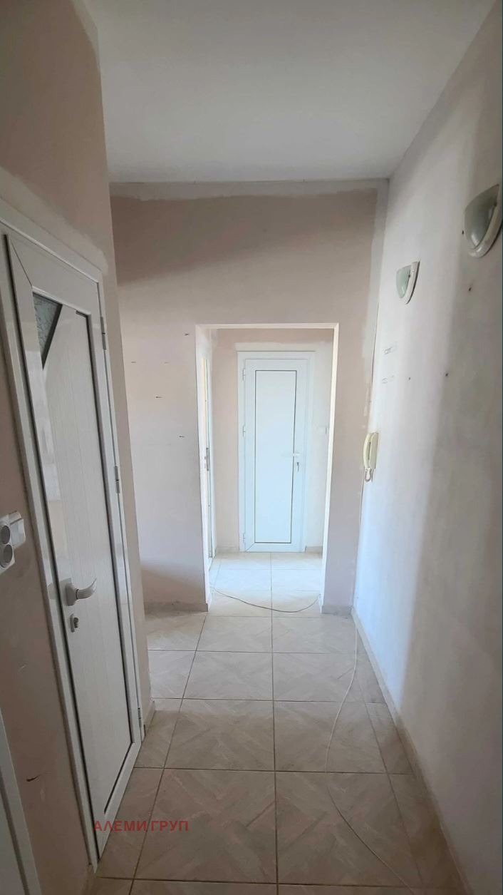 Na sprzedaż  2 sypialnie Warna , Wazrażdane 1 , 60 mkw | 68112496 - obraz [2]