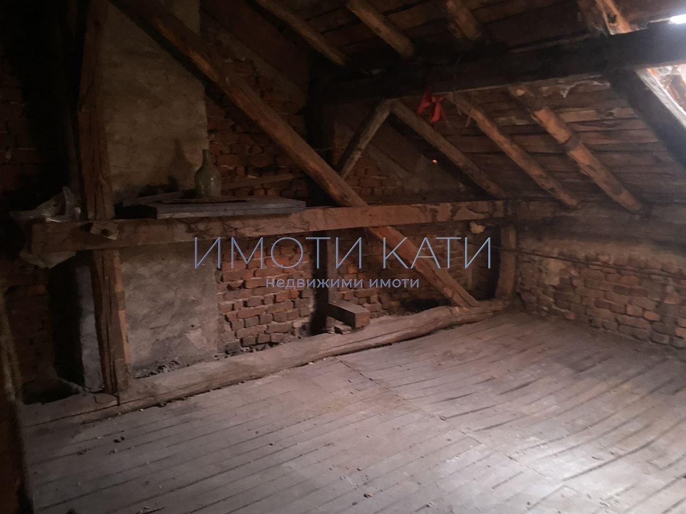 Продава АТЕЛИЕ, ТАВАН, гр. Перник, Мошино, снимка 4 - Апартаменти - 54837068