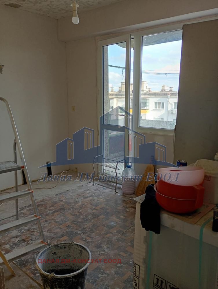 De vânzare  1 dormitor Șumen , Traciia , 62 mp | 95183199 - imagine [4]