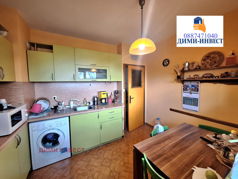 Продава 3-СТАЕН, град Добрич, Център • 180000 лв. / 92032.54 € • 52555602 1
