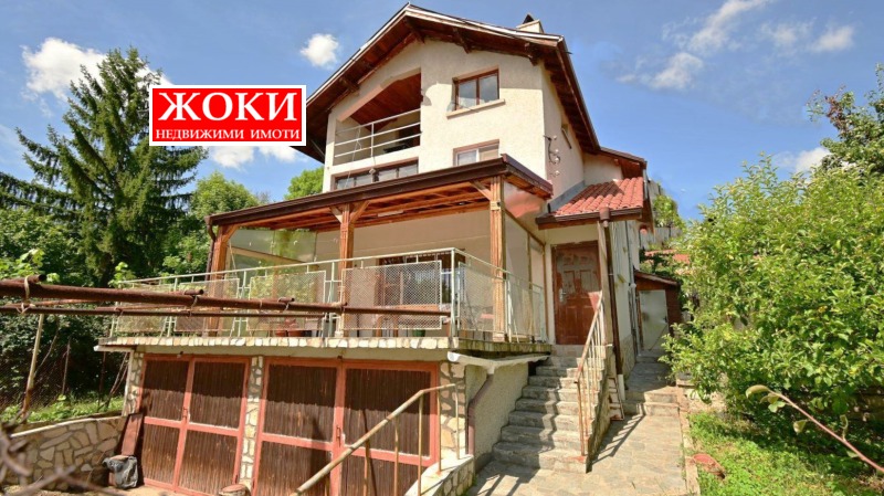 Продава ВИЛА в област Перник, с. Студена - 357 кв.м / 204 000 € » 398 989.32 лв., ЖОКИ ЕООД