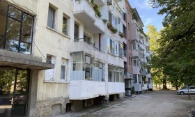 Продава 2-стаен
