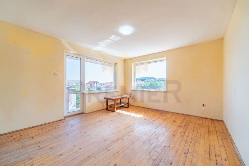 In vendita  2 camere da letto Varna , Vinitsa , 147 mq | 85346380