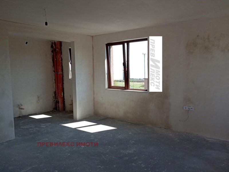 À vendre  3 chambres Plovdiv , Ostromila , 152 m² | 89588371 - image [2]