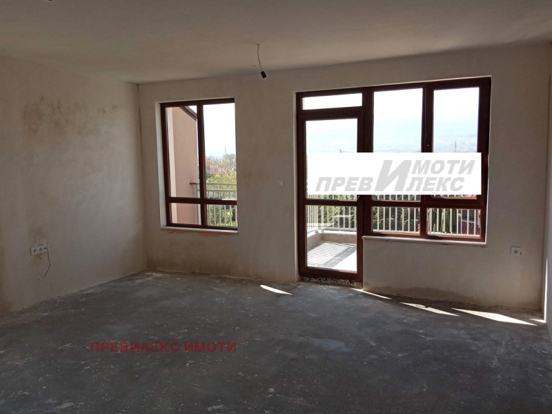 À vendre  3 chambres Plovdiv , Ostromila , 152 m² | 89588371