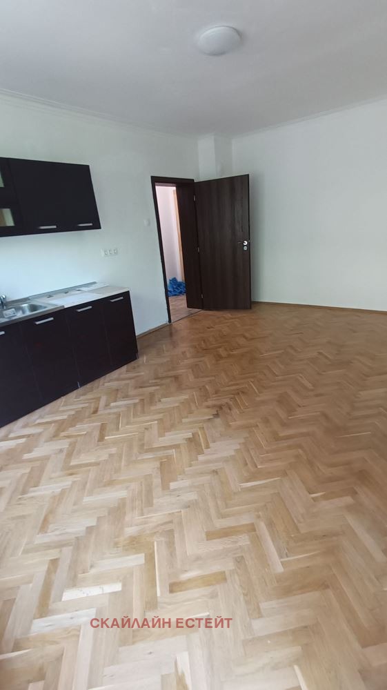 Продава 4-СТАЕН, гр. София, Медицинска академия