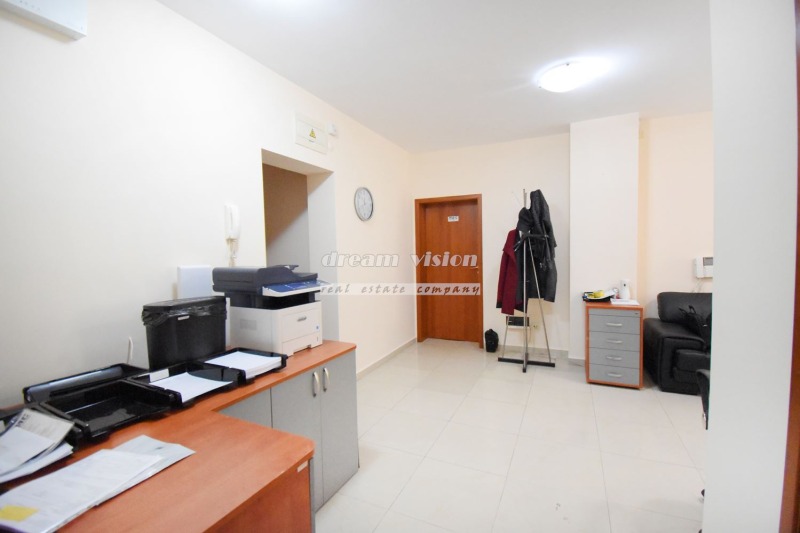 En venta  3+ dormitorios Sofia , Borovo , 250 metros cuadrados | 87783860 - imagen [3]