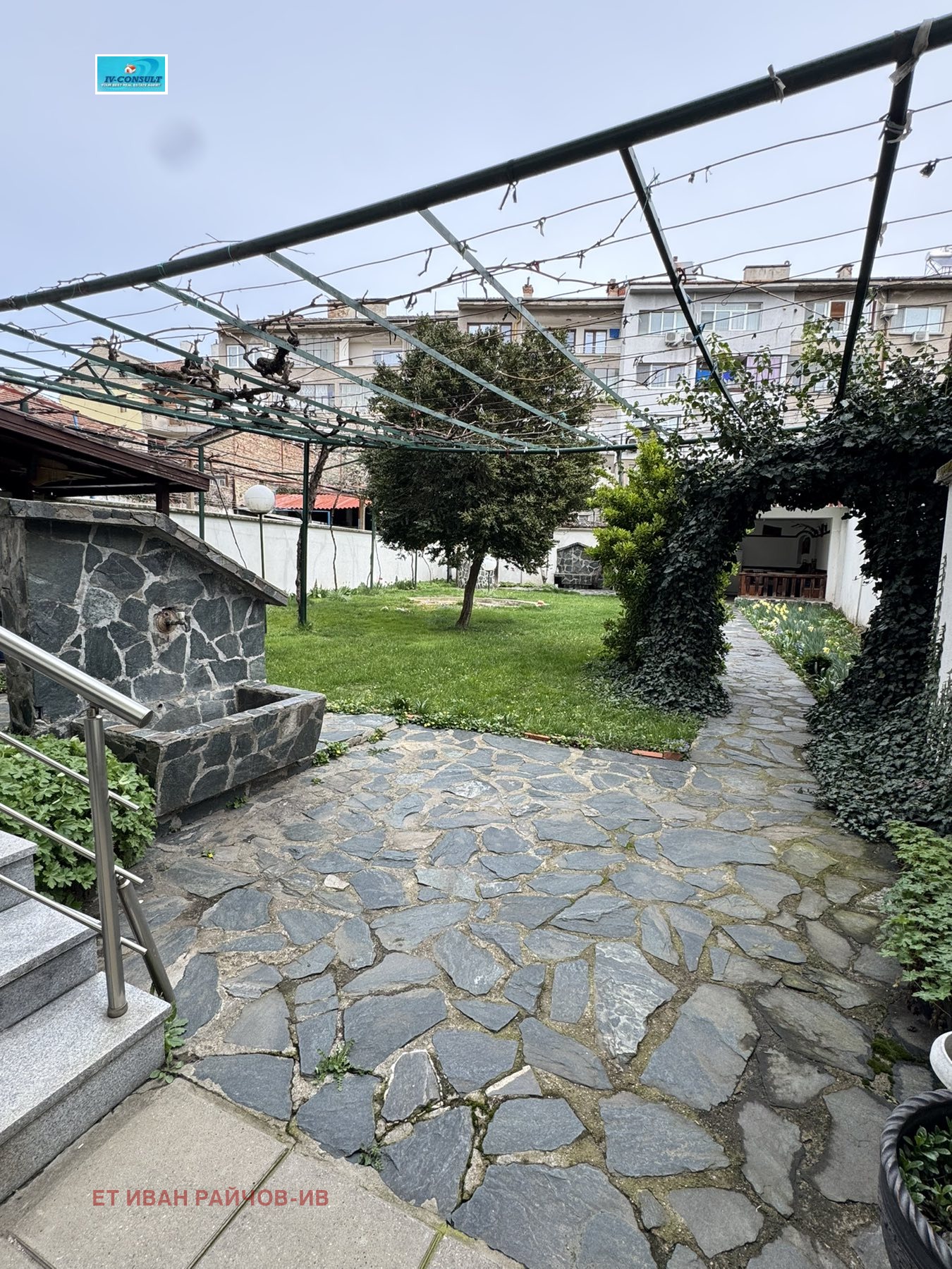 Продава МНОГОСТАЕН, гр. Дупница, област Кюстендил, снимка 15 - Апартаменти - 54515287
