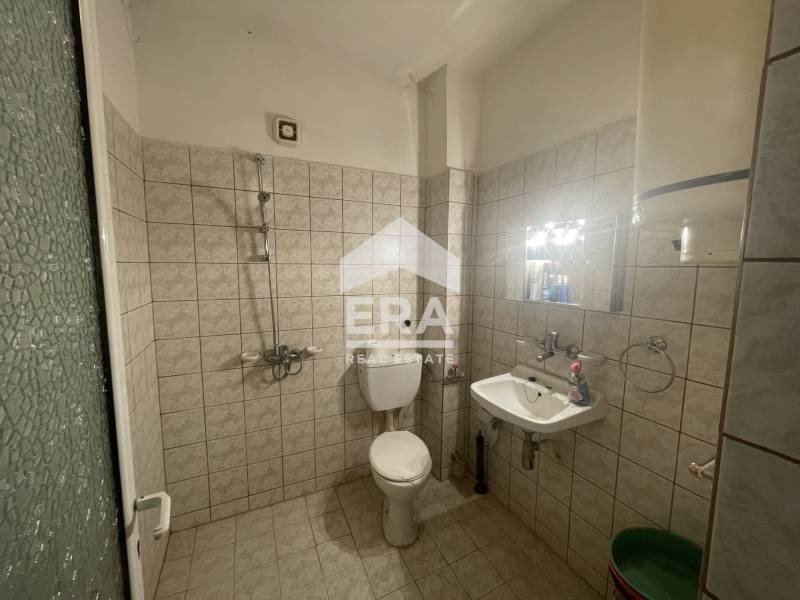 Продава 2-СТАЕН, гр. Кърджали, Център, снимка 15 - Апартаменти - 53440043