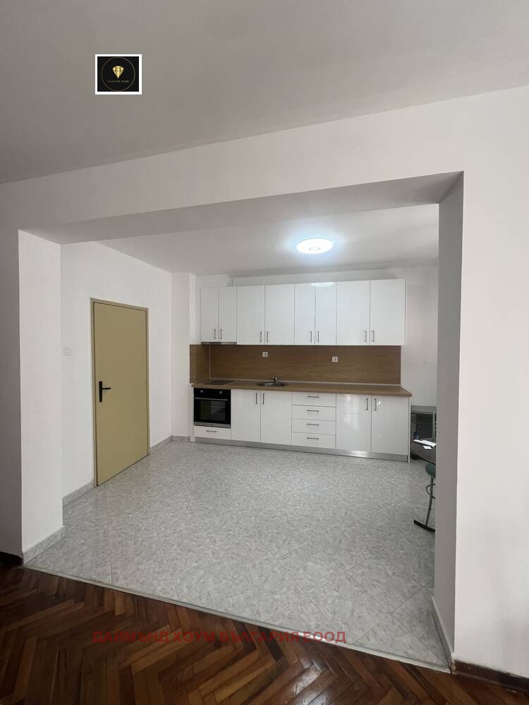 Продава 3-СТАЕН, гр. Пловдив, Кършияка, снимка 2 - Апартаменти - 56609713