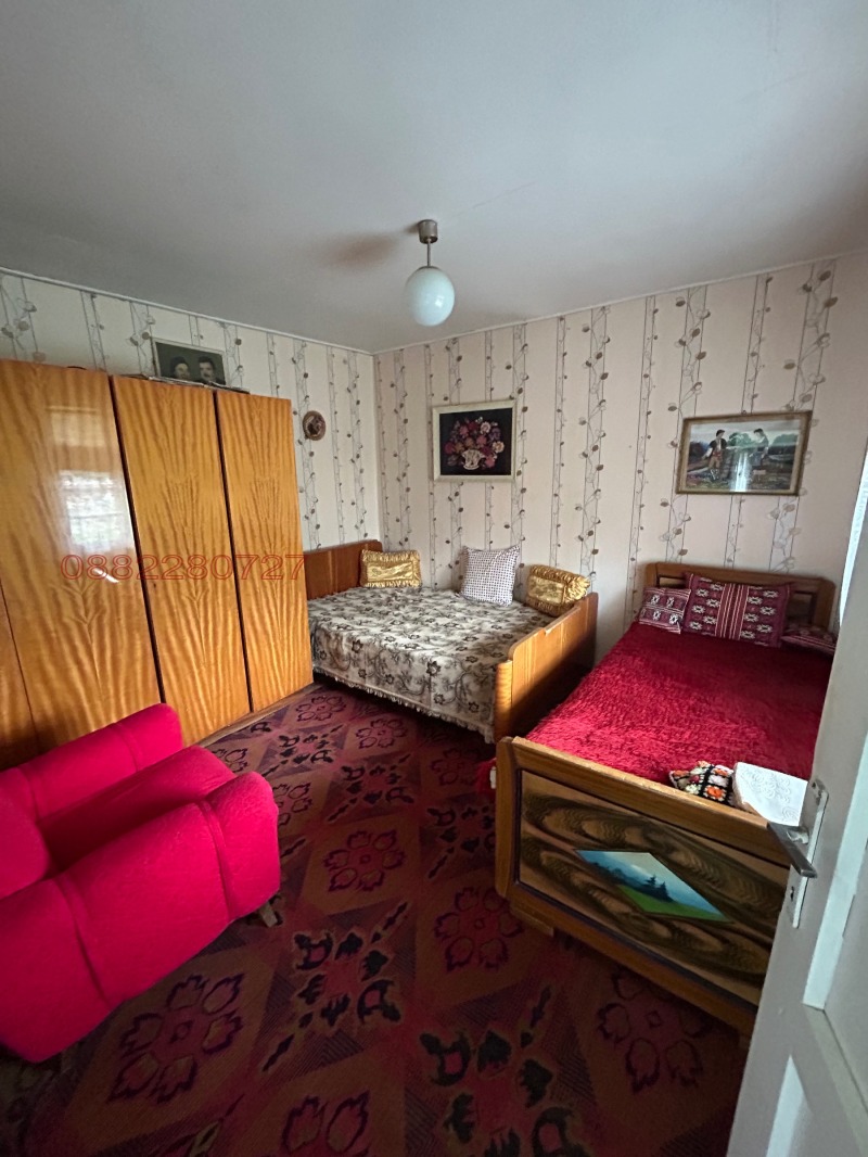 Продава КЪЩА, с. Острица, област Русе, снимка 13 - Къщи - 52781105