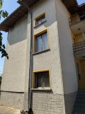 Продава КЪЩА, област Плевен, гр. Белене • 85000 € / 166245.55 лв. • 85564357 4