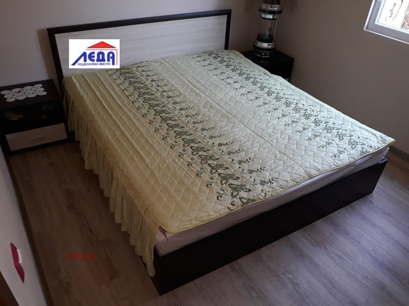 Till salu  Hus region Blagoevgrad , Karnalovo , 130 kvm | 22218093
