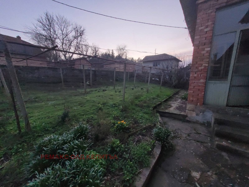 Продава КЪЩА, с. Страхилово, област Велико Търново, снимка 10 - Къщи - 52752146