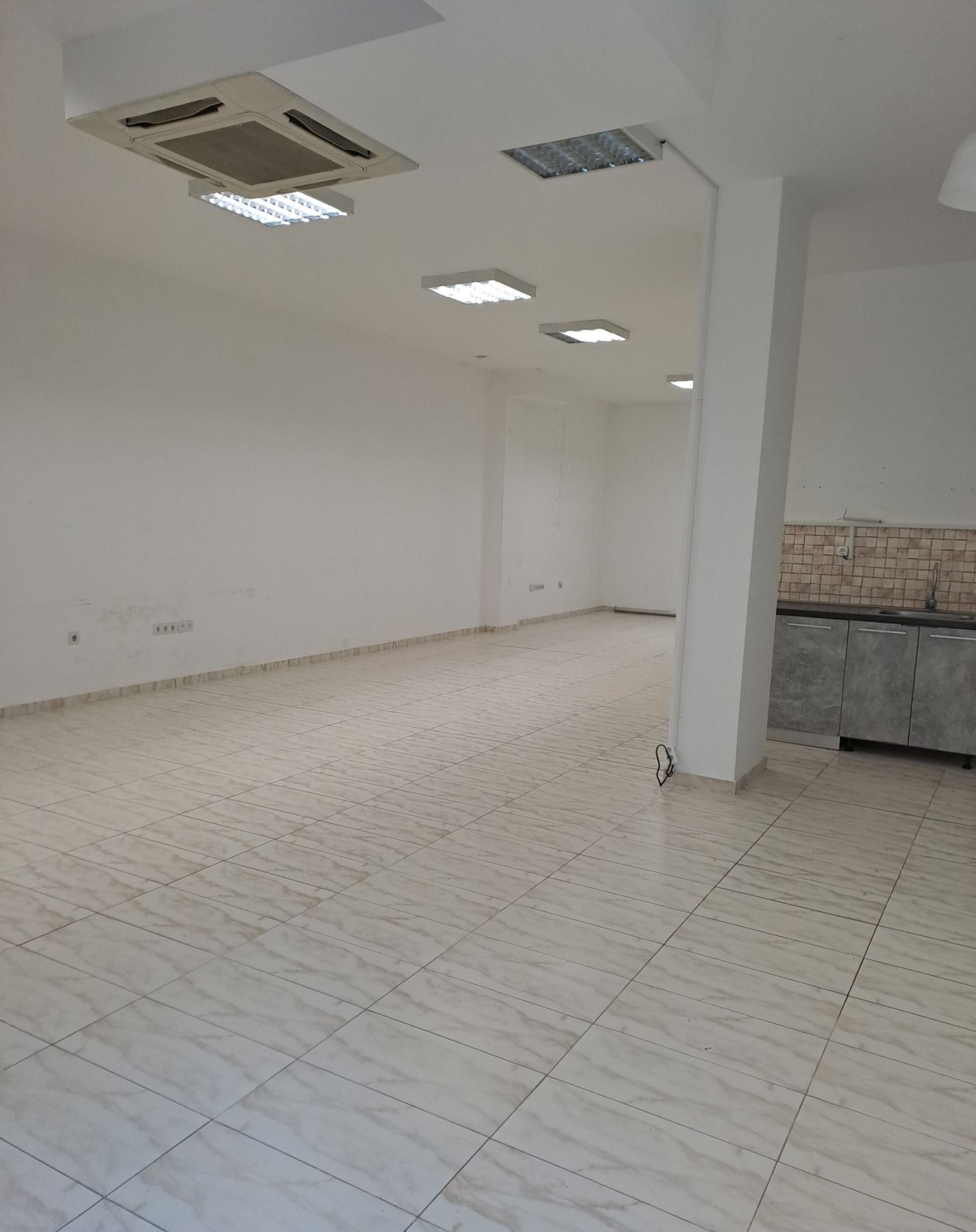 Продава ОФИС, гр. София, Полигона, снимка 7 - Офиси - 52858564