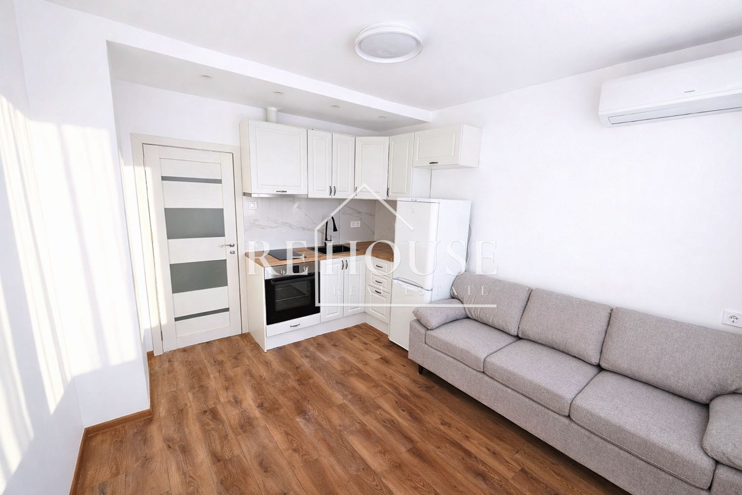 Продава 2-СТАЕН, гр. Варна, Владислав Варненчик 1