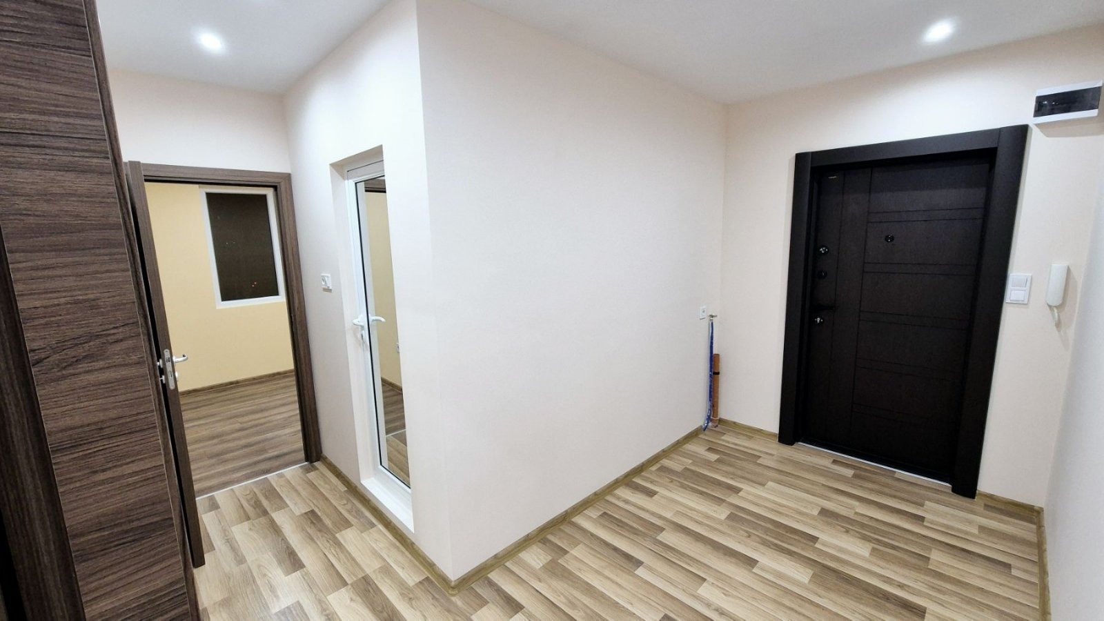 Продава 3-СТАЕН, гр. София, Люлин 6, снимка 11 - Апартаменти - 54541260
