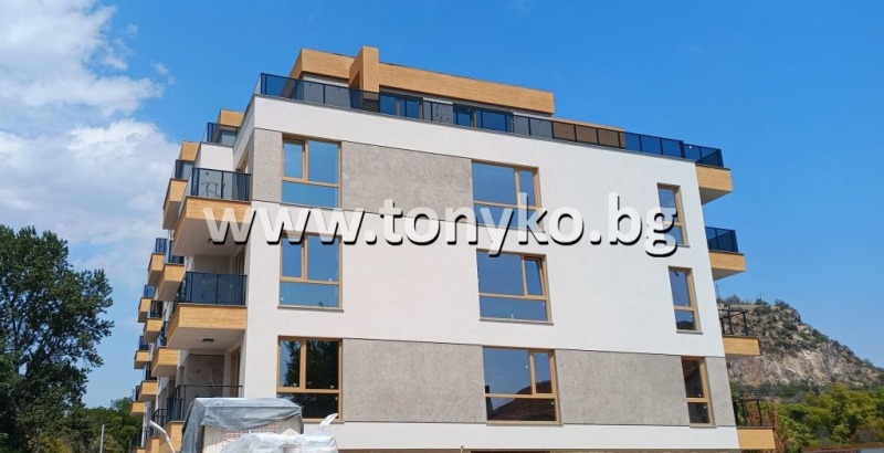 For Sale  2 bedroom Plovdiv , Mladezhki Halm , 98 sq.m | 98660294 - image [2]