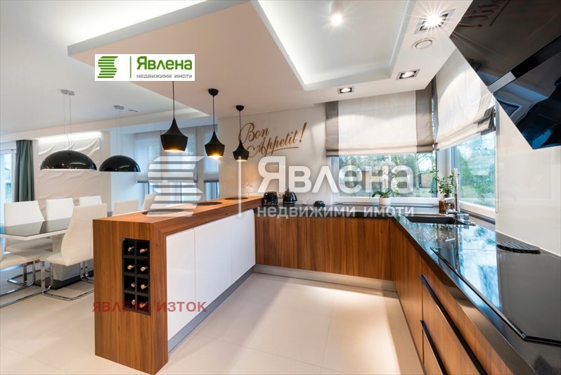 Продава 3-СТАЕН, гр. София, Изток