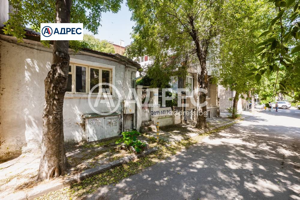 Продава КЪЩА, гр. Варна, Център, снимка 2 - Къщи - 52488423