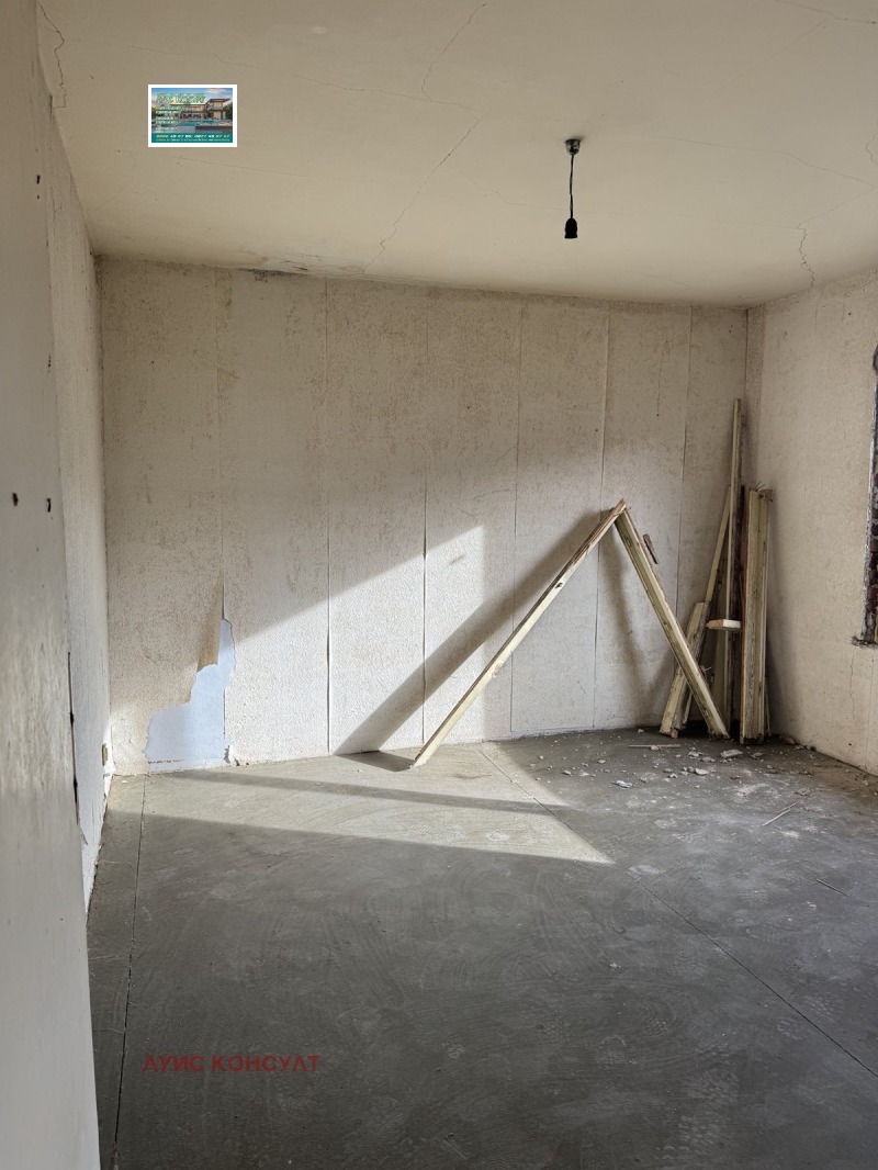 Продава ЕТАЖ ОТ КЪЩА, гр. Берковица, област Монтана, снимка 10 - Етаж от къща - 52837731