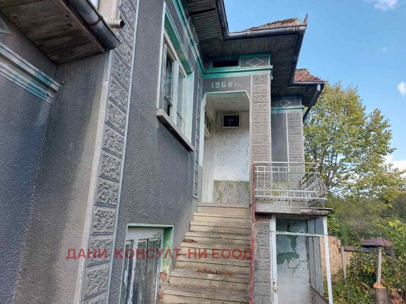 Продава  Къща област Велико Търново , с. Масларево , 200 кв.м | 34166371
