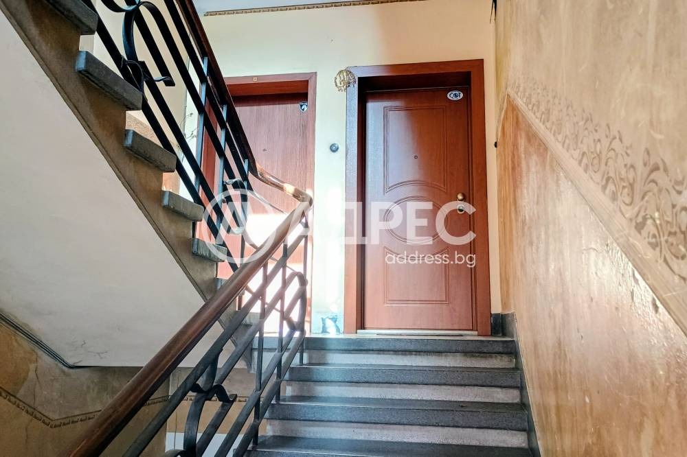 Продава МНОГОСТАЕН, гр. София, Център, снимка 14 - Апартаменти - 54056331